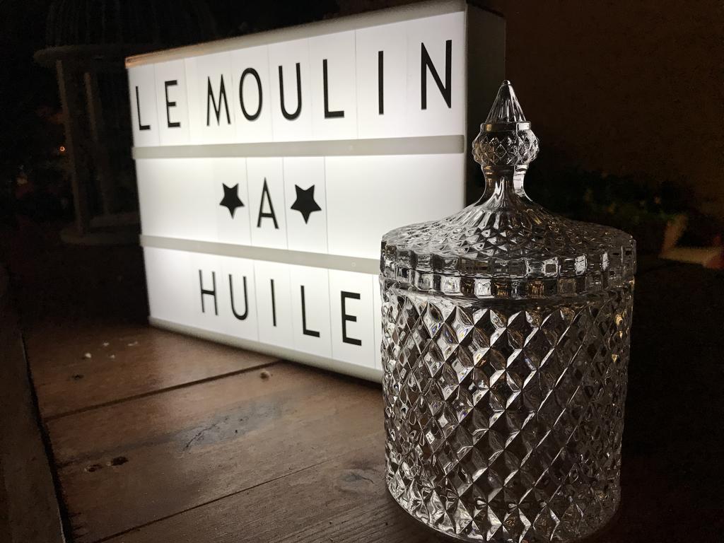 Les Chambres Du Moulin A Huile เวซง-ลา-โรแมน ภายนอก รูปภาพ