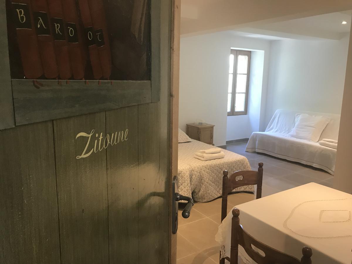 Les Chambres Du Moulin A Huile เวซง-ลา-โรแมน ภายนอก รูปภาพ